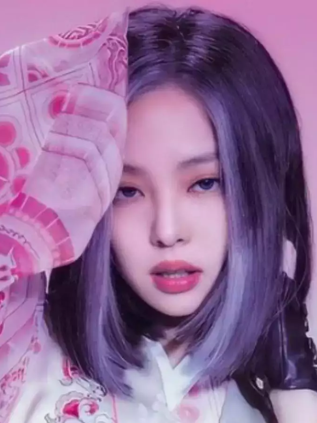 In addition to her group’s success, Jennie has gained popularity as a solo performer. Her debut single “Solo” in 2018 topped the South Korean and US Billboard World Digital Songs charts,-thumnail