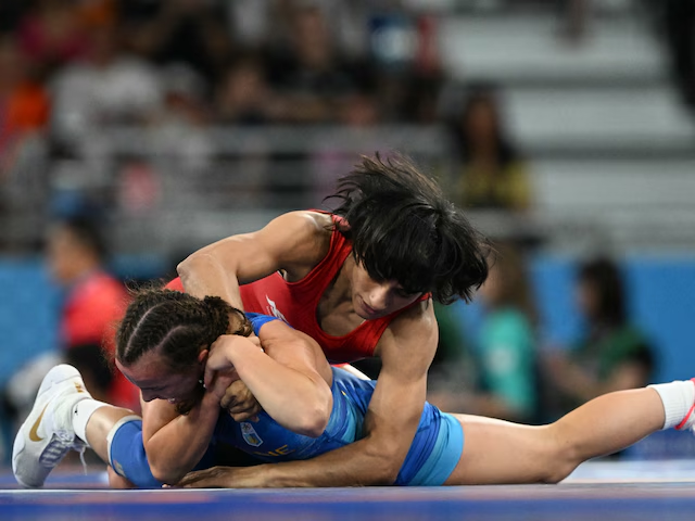 Vinesh Phogat defeats Oksana Livach to reach the semifinals at the Paris Olympics - Post Image