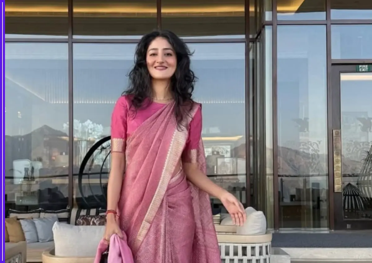 Meet India’s Youngest IAS Officer Neha Byadwal Cracks UPSC at 24 After 3-Year Phone Detox