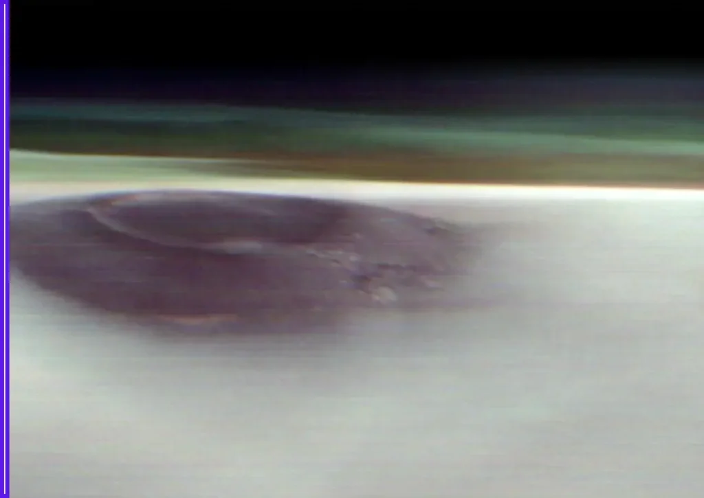 NASA Captures Stunning Image of Giant Martian Volcano ‘Arsia Mons' 1 NASA Captures Stunning Image of Giant Martian Volcano ‘Arsia Mons