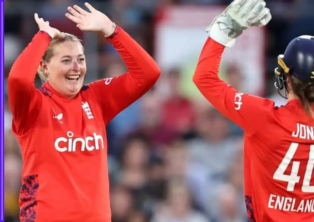 Sophie Ecclestone Returns to England’s T20I Squad Ahead of India Series-thumnail
