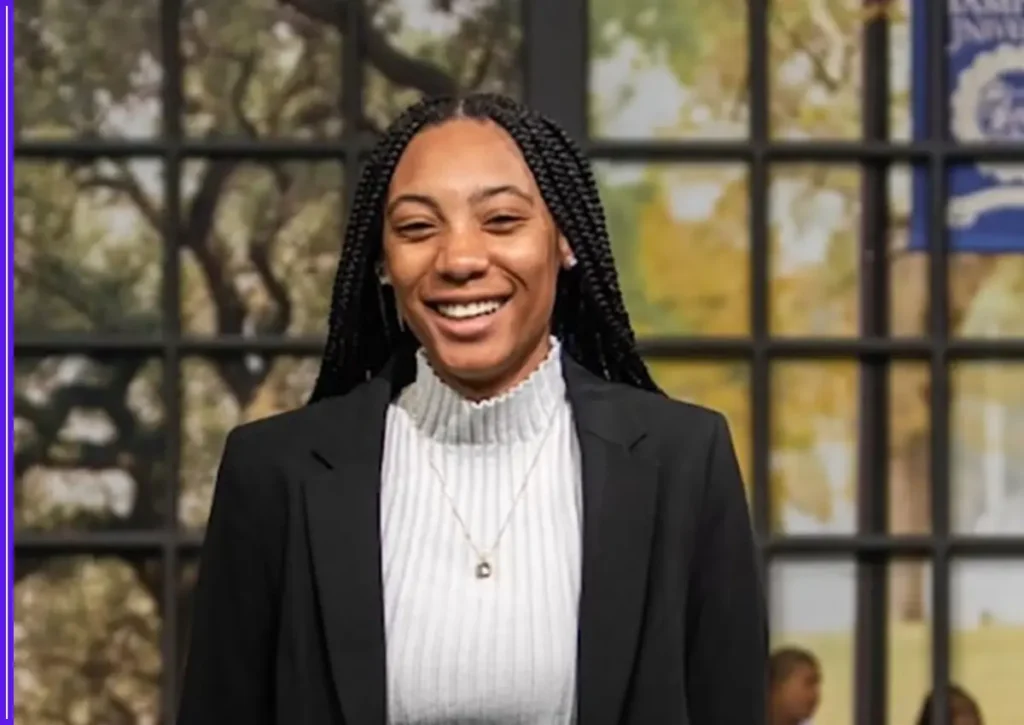 Mo'ne Davis: From Little League Phenom to Professional Pioneer 1 Mo'ne Davis: From Little League Phenom to Professional Pioneer